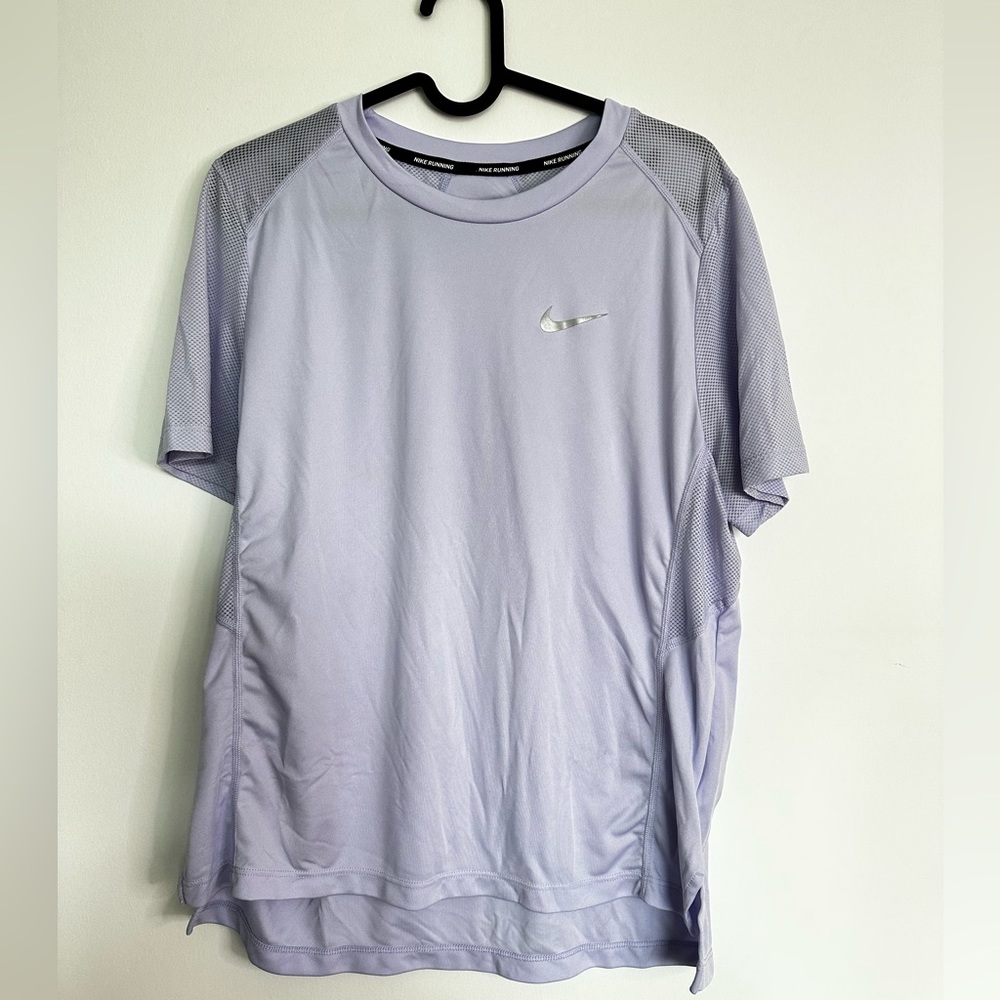 NIKE RUNNING Active Short Sleeve Lilac Shirt, Size L